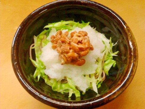 簡単昼食 レタスと納豆のおろしそば